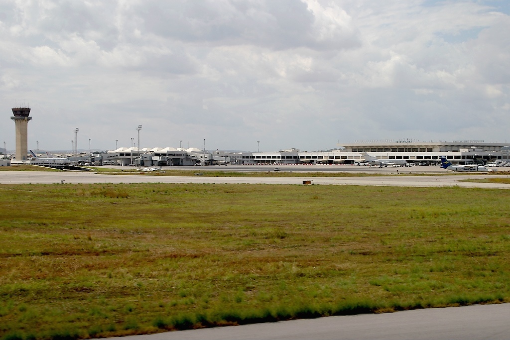 Tunis-Carthage — Inside the airport 3